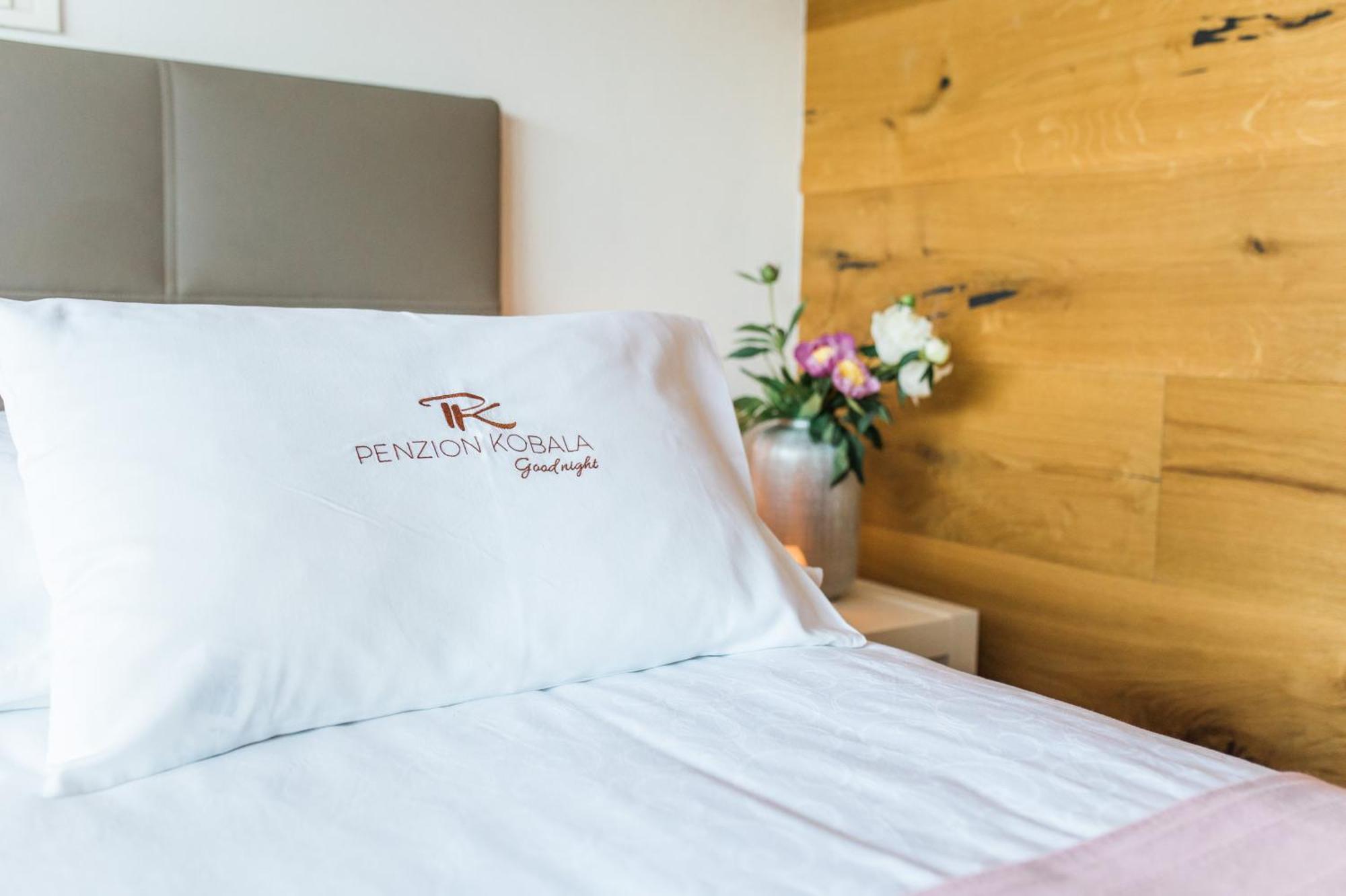 Hotel Penzion Kobala Tolmin Eksteriør billede